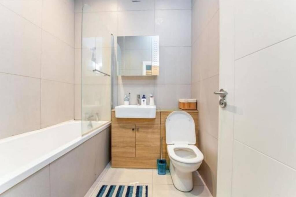 Contemporary 3 Bed Apartment In Hendon Central. מראה חיצוני תמונה
